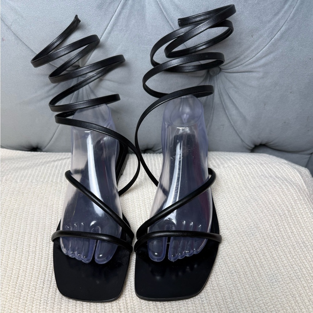 . Zara Black Spiral Flat Sandals.‎ Size 9. - Picture 1 of 4
